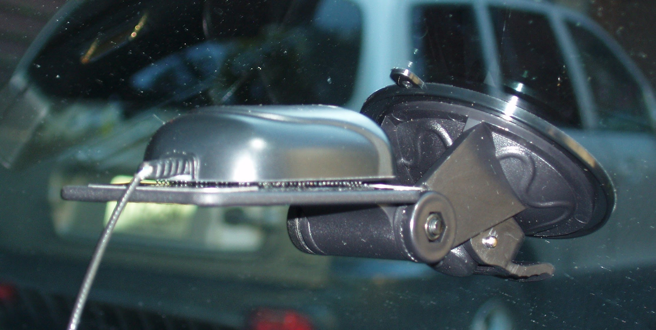 Arkon BT010 Antenna Passengers SiriusXM antenna mount to interior windshield