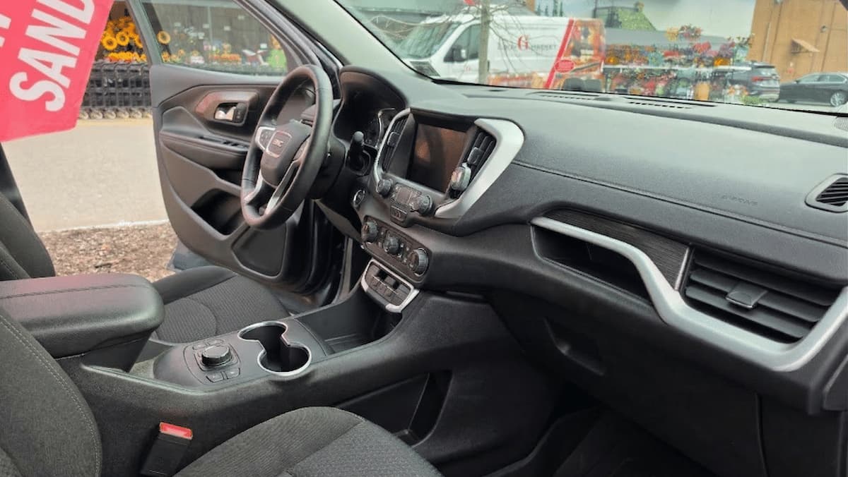 2025-2026 GMC Terrain phone mount options