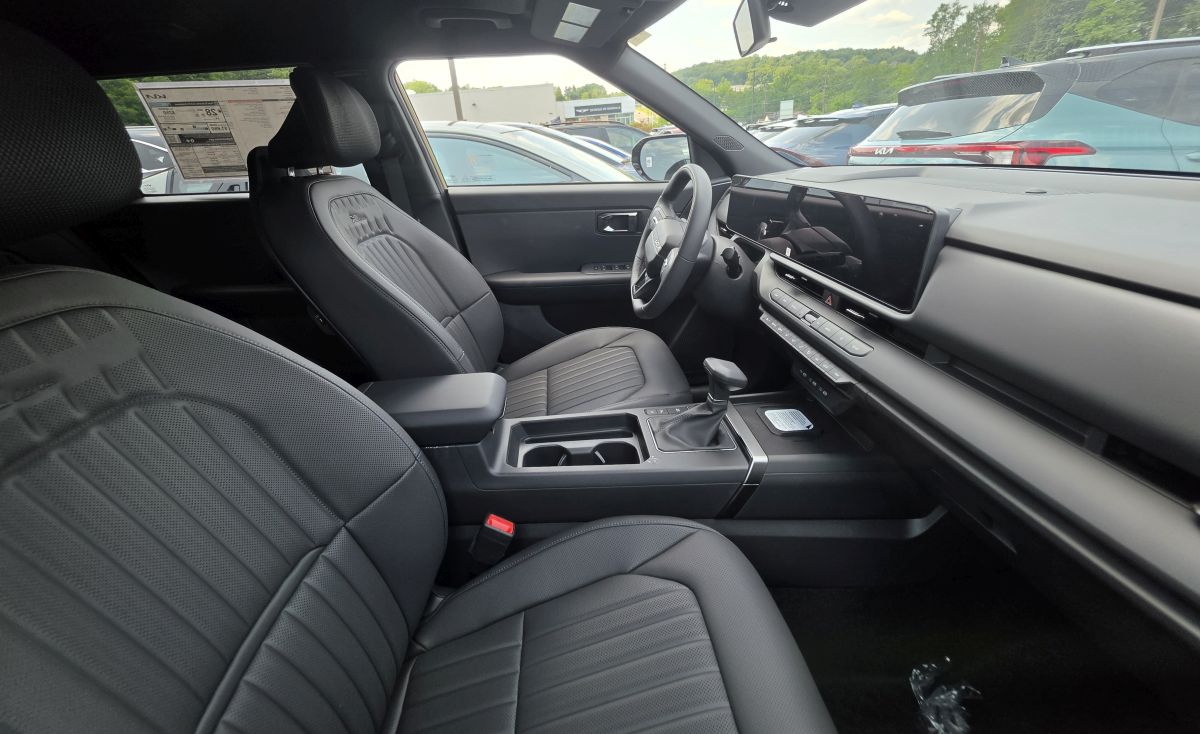 Kia Seltos Phone Mount for interior dashboard