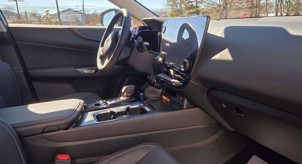 Best Lexus NX phone mount
