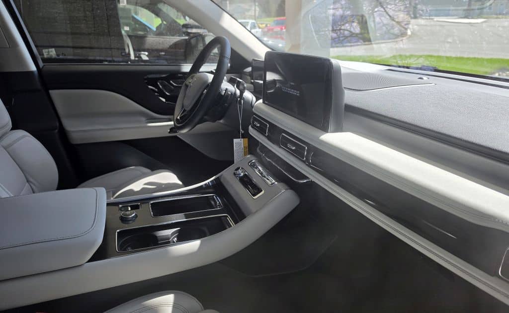 Lincoln Aviator Interior