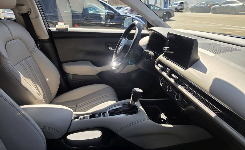 Honda HR-V interior phone mount locations