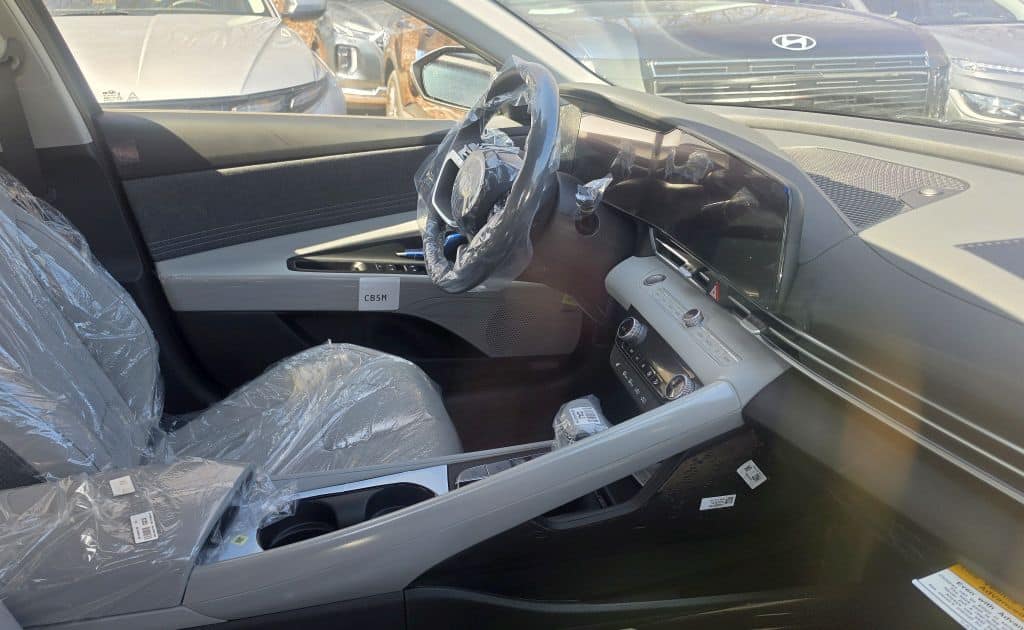 Hyundai Elantra Interior
