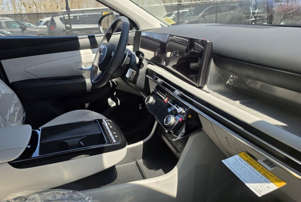 Hyundai Tucson Interior Mounting Options