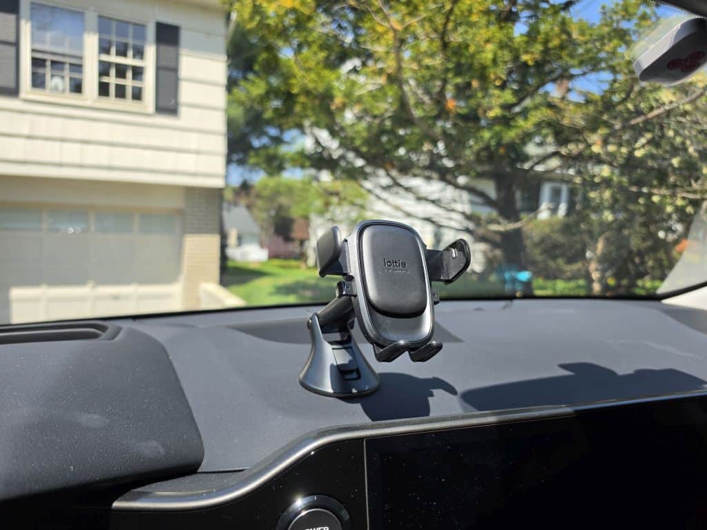 Best car phone mounts for Waze users