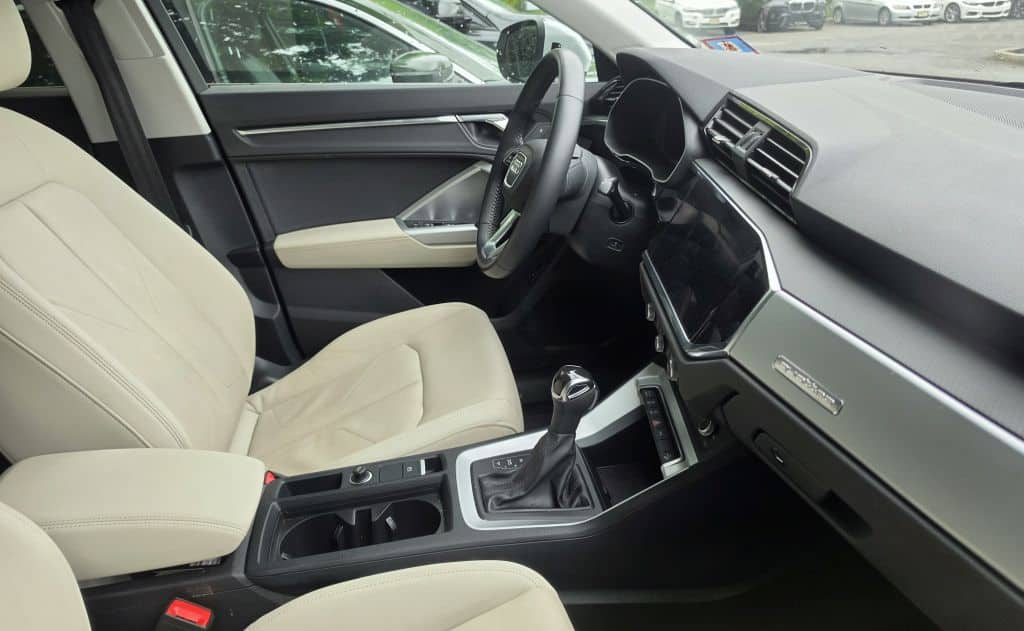 Audi Q3 interior phone mount