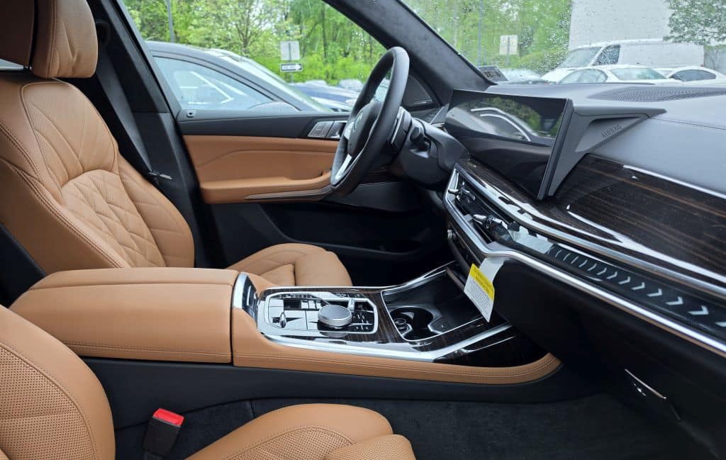 BMW X7 Interior Phone Mount