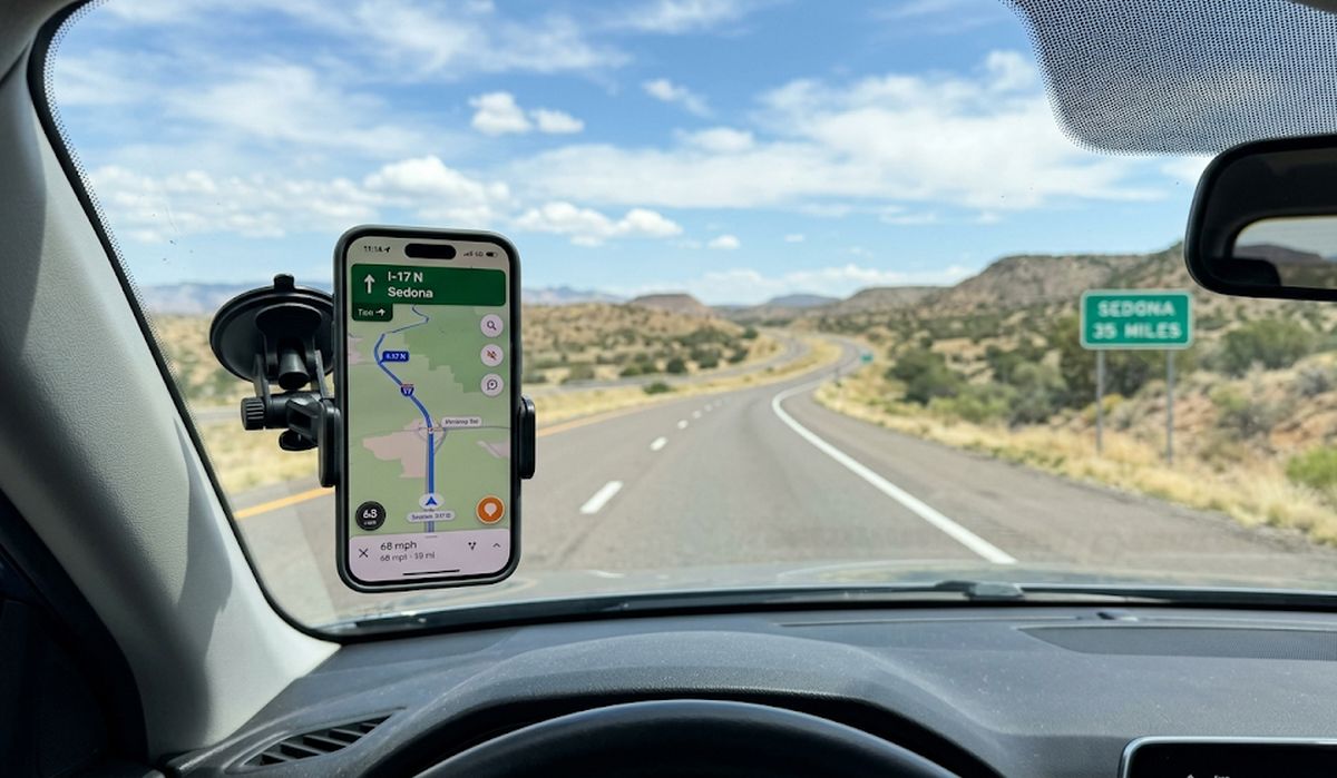 5 Bars Phone mounted on windshield showing navigation in remote desert terrain near Sedona Arizona