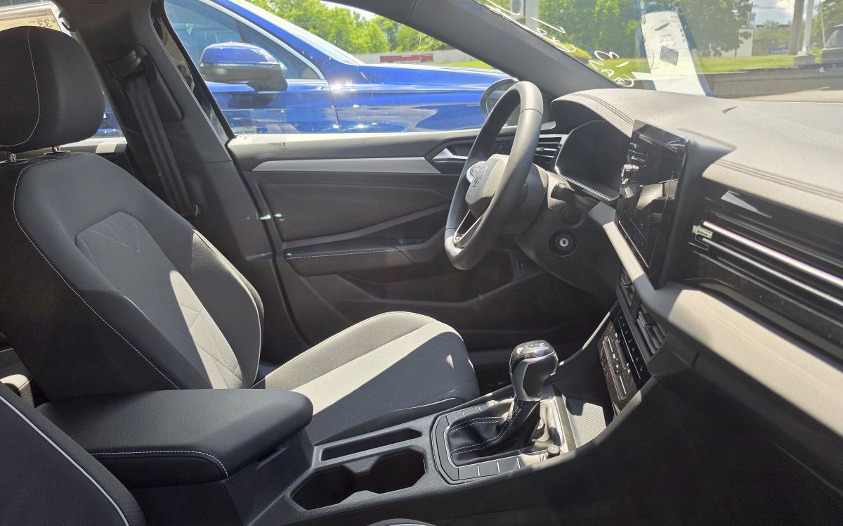 Volkswagen Jetta interior phone mount placement