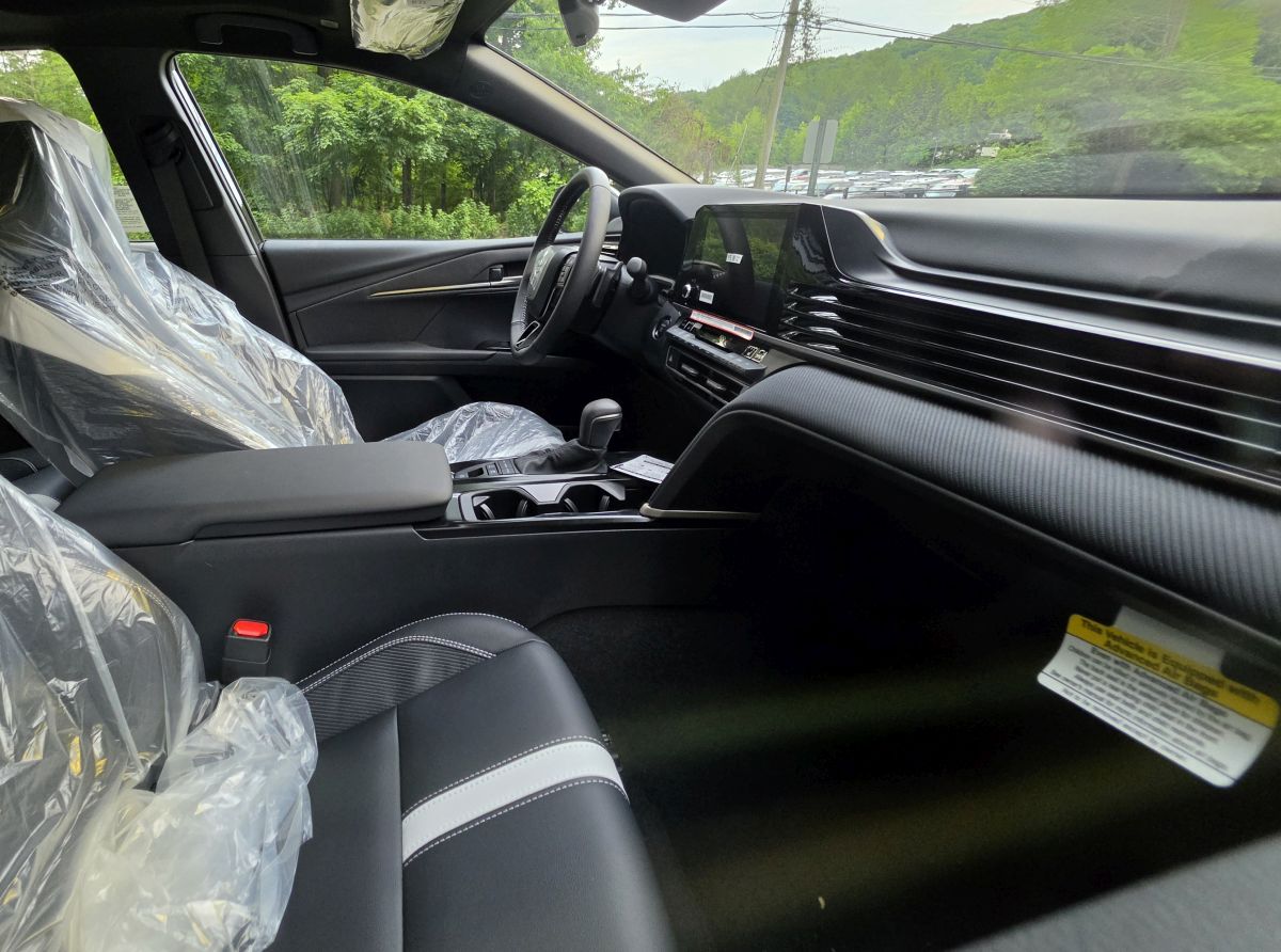 toyota camry interior Toyota Camry interior phone mount locations