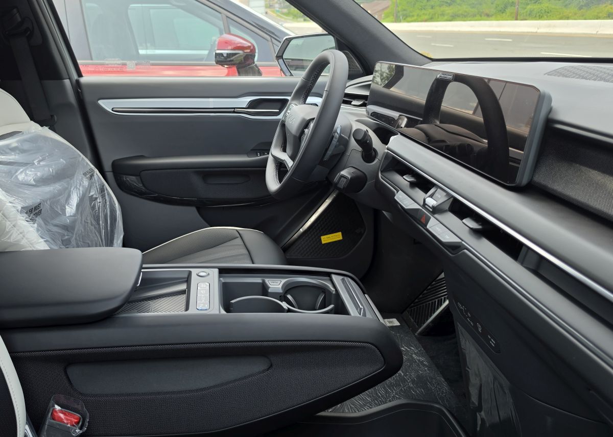 Kia EV9 interior dashboard and center display