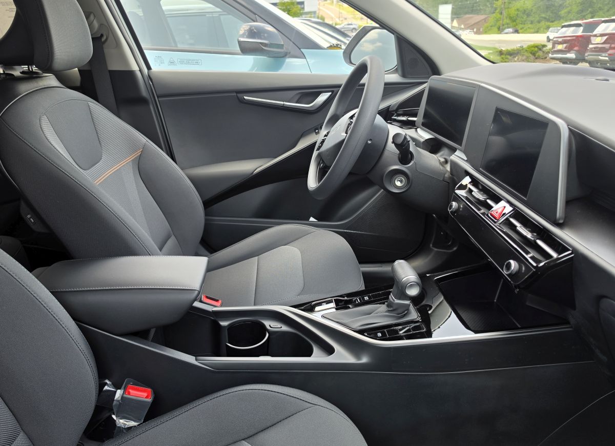 The best custom Kia Niro Phone mounts on the dashboard near the center screen
