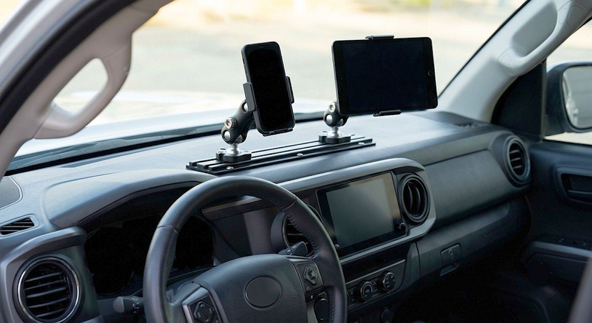 modular multi device dash mount system Bulletpoint mount style modular multi-device dash mount system with phone and tablet holders