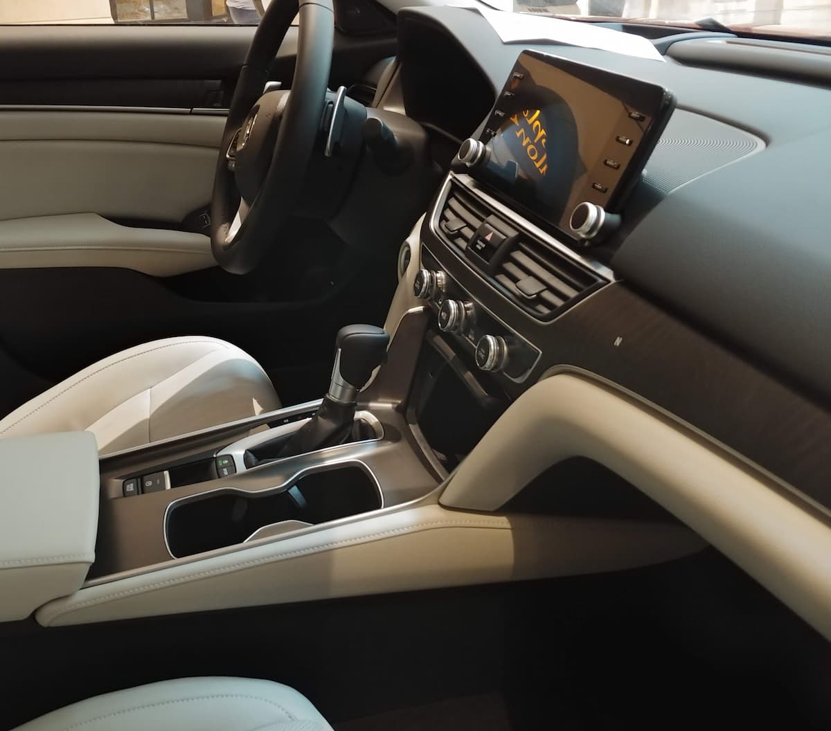 Honda Accord Interior Honda Accord Phone Mounts for the interior dashboard and center display