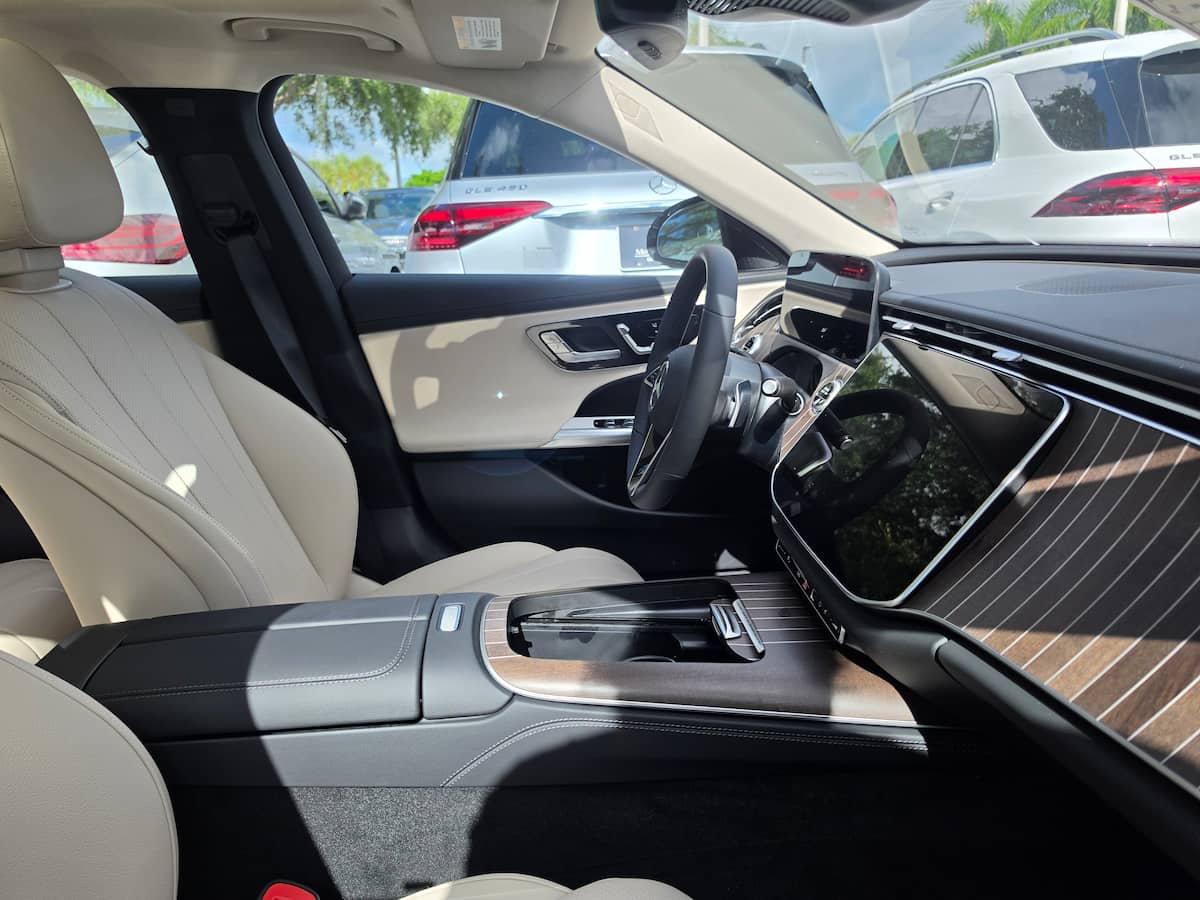 Mercedes Benz E Class Interior Mercedes-Benz E-Class phone mount placement