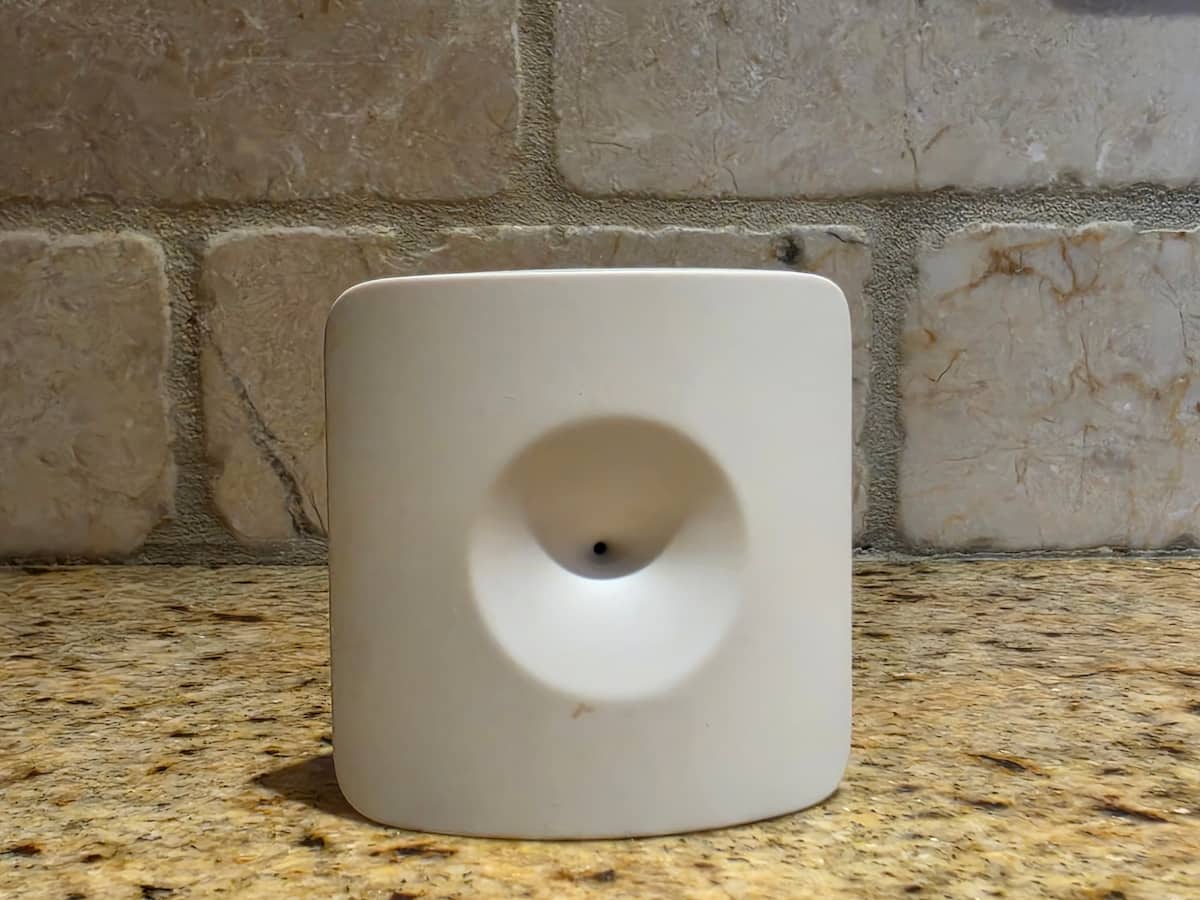 Simplisafe Glass Break Sensor SimpliSafe Glassbreak Sensor mounted on wall facing windows